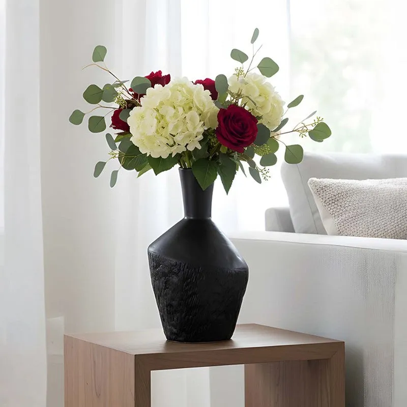 Clayzen Ceramic Vase media 1
