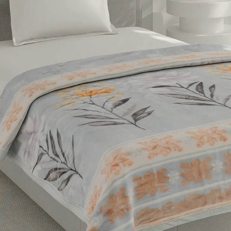 Monte Carlo Blossom Aura Blanket - 895 GSM media 4