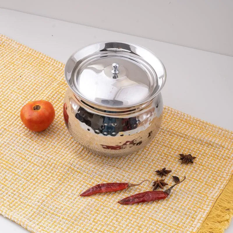 Vintage Charm Hammered Madrasi Lidded Handi With Lid - 800 mL media 3