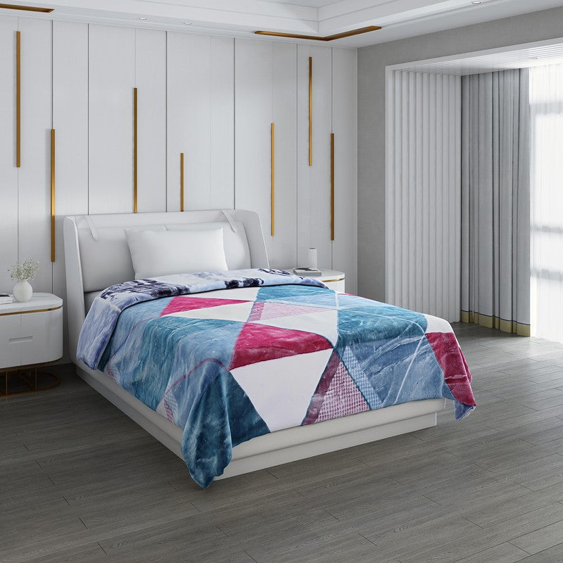 Monte Carlo Geometric Dream Blanket - 852 GSM