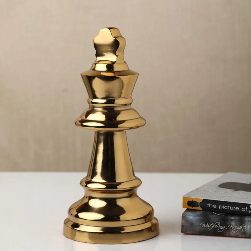 The Chess King Showpiece - Gold media 1