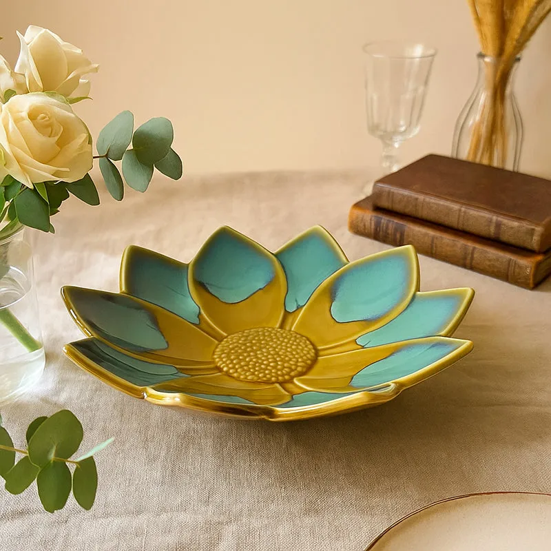 Round Leaf Ceramic Platter media 3