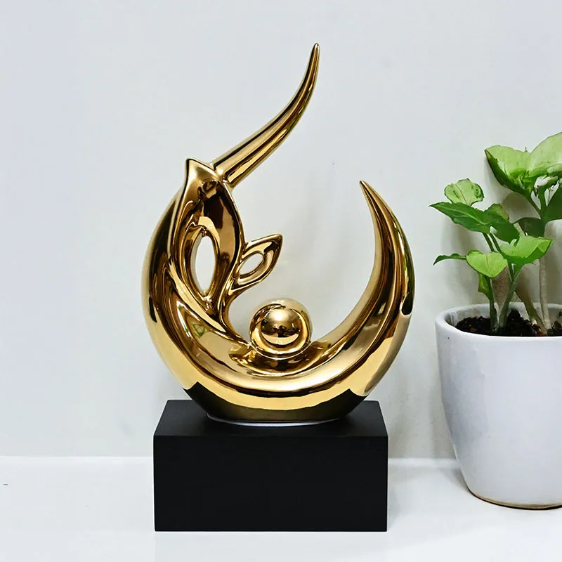 Foiled Curves Mertal Showpiece media 1