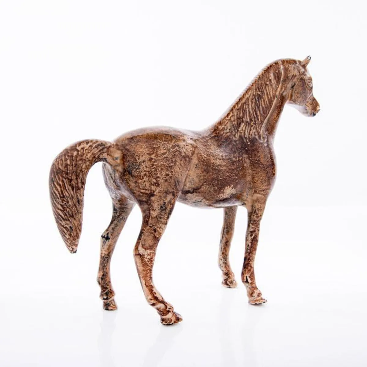 Brown horse showpiece in aluminium, rear angled view