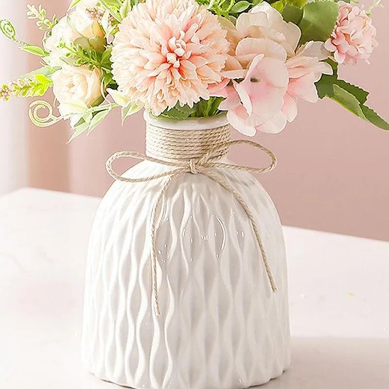 Curvy Charm Vase - White media 1