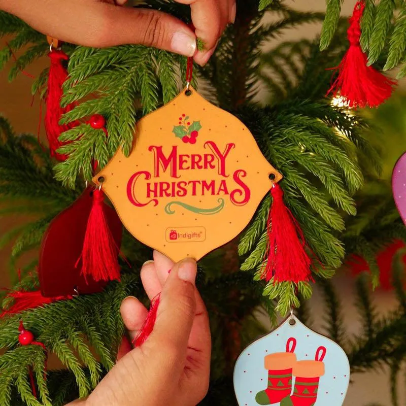 Feathers And Pines Christmas Gift Box media 5