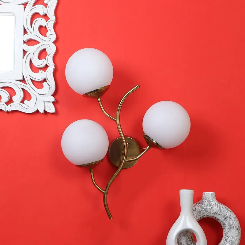 Lunella I Iron Wall Lamp media 3