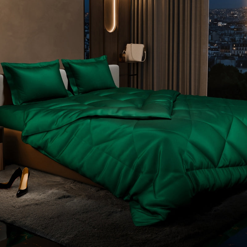Shinique Quilted Satin Comforter (Green) - 150 GSM