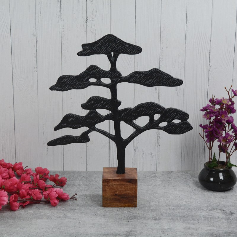 Black Tree Showpiece