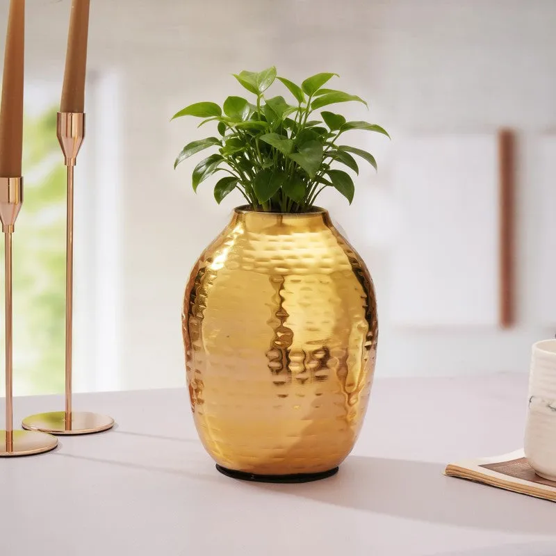 Petal Cascade Metal Vase -Gold media 9