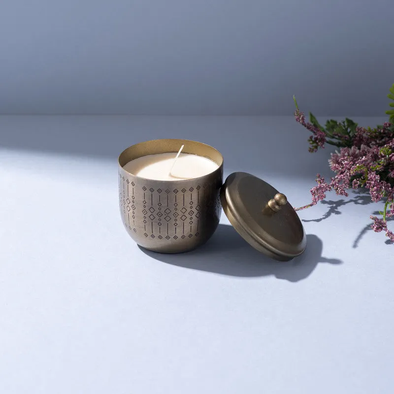 Dessert Cravings Scented Candle - French Vanilla media 3