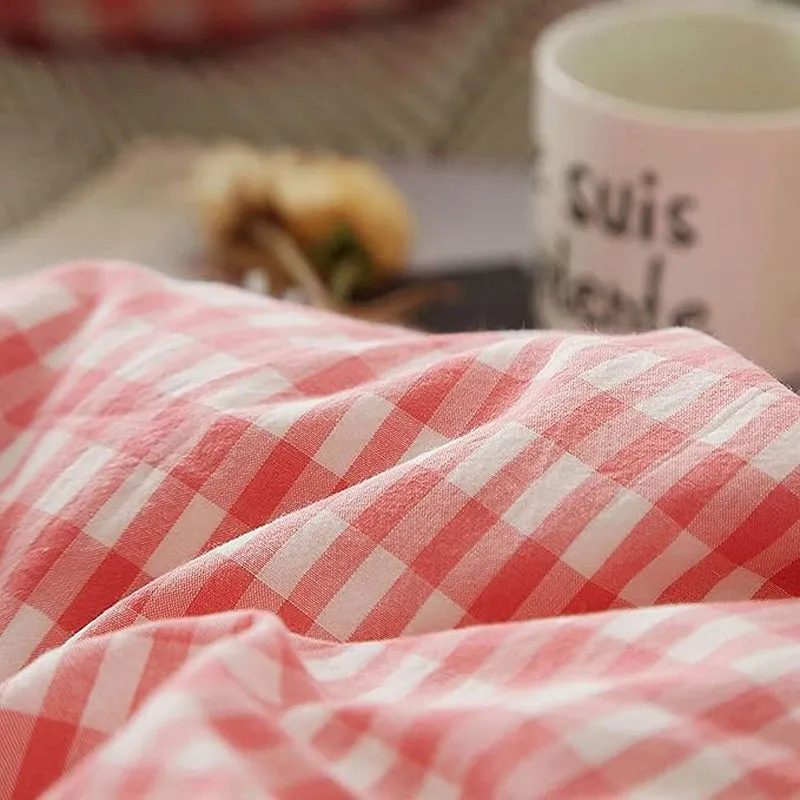 Checkered Dreams Microfiber Bedsheet (Pink) - 150 GSM media 4