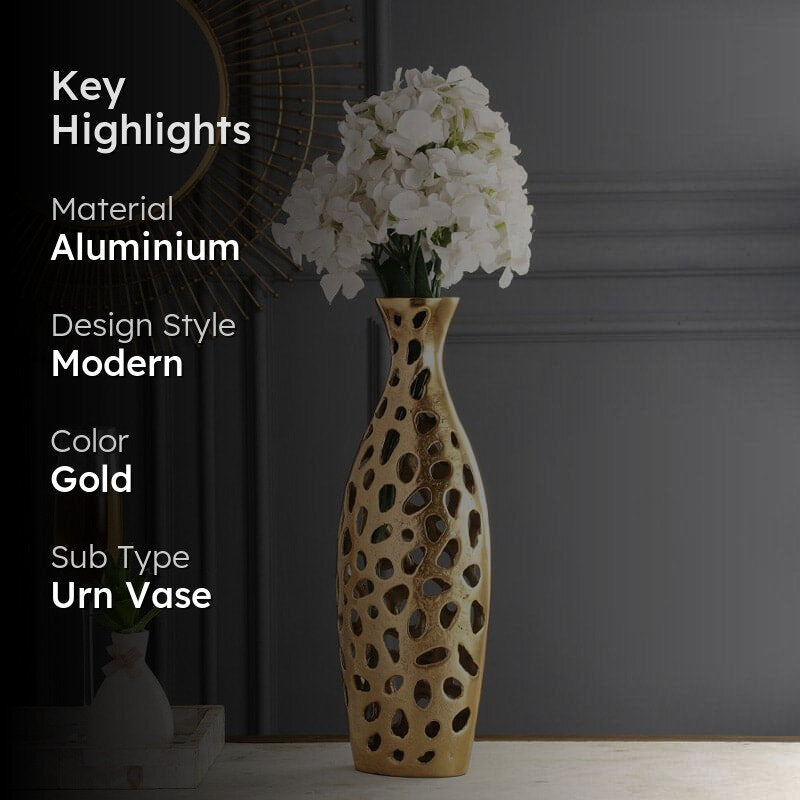 Cleome Charm Vase (Big) - Gold media 2