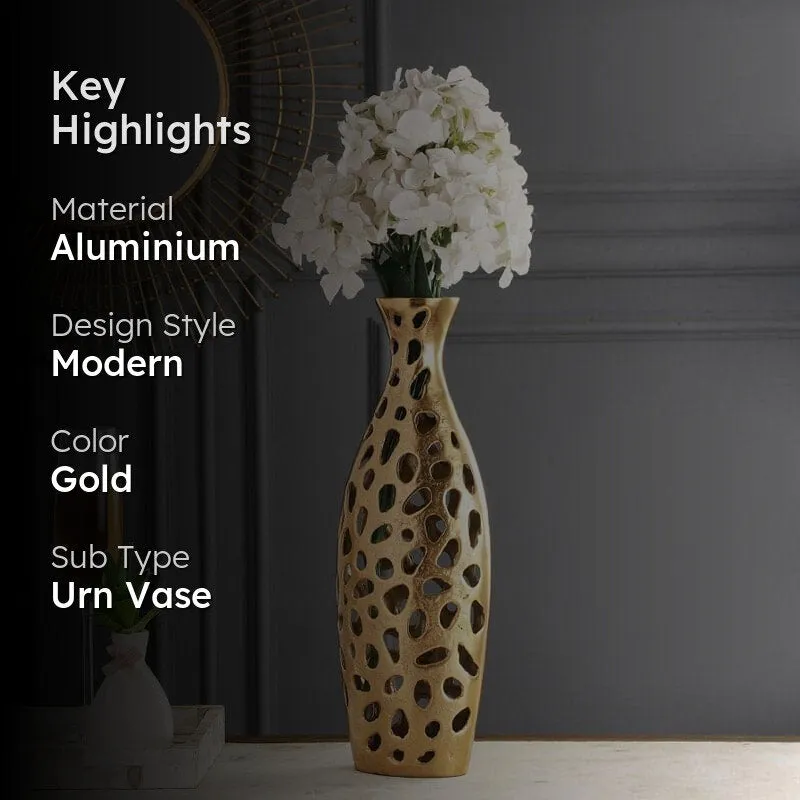 Cleome Charm Vase (Big) - Gold media 2