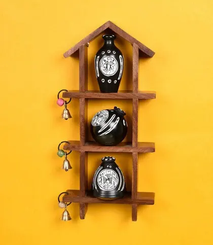 Terracotta · Wood
