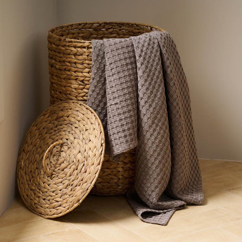 Fluffy Waffle Bath Towel - Grey media 3