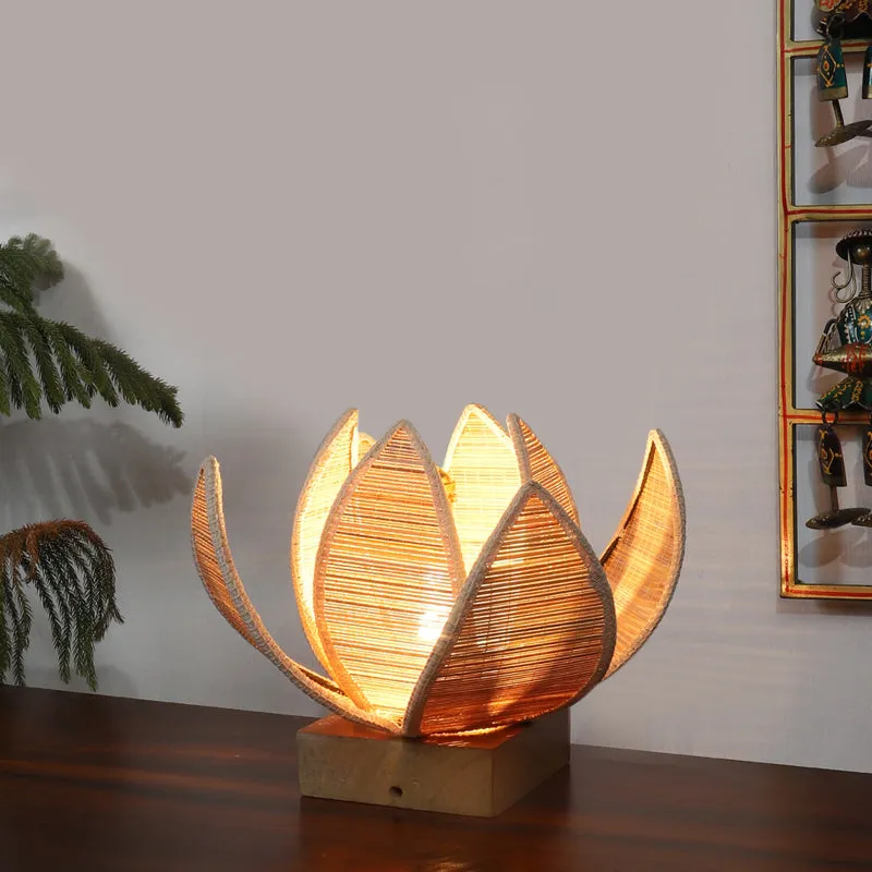 Wovara Bamboo Rose Edge Table Lamp - Beige media 2