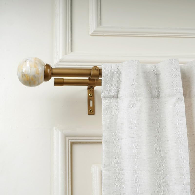 Ivory, Gold