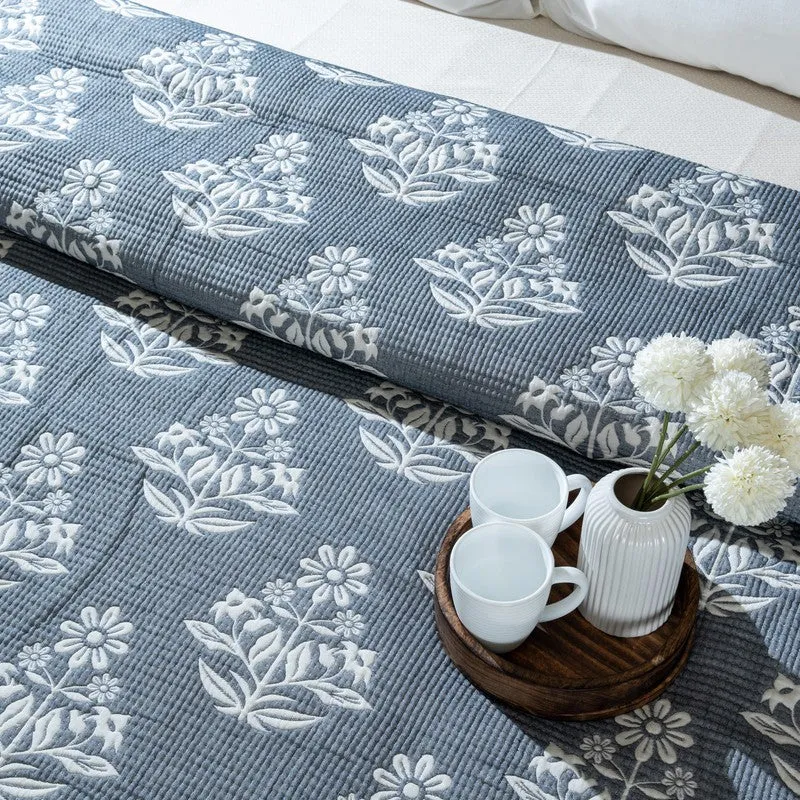Ivory-Blue Floral Design Comforter media 4