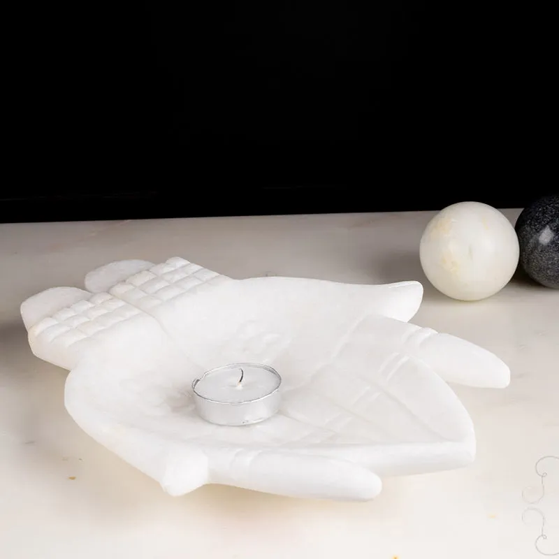 Praying Hands Marble Urli media 5