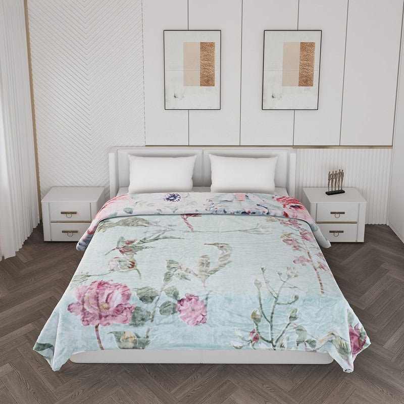Monte Carlo Blossom Dreamscape Blanket - 550 GSM media 4