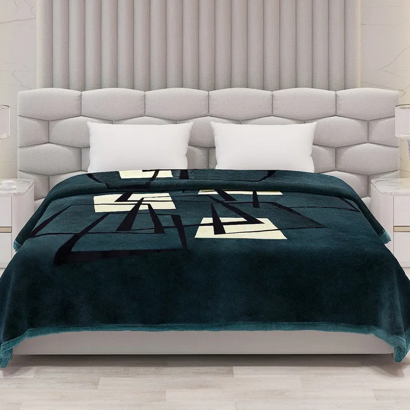 Monte Carlo Crimson Graphique Blanket (Green)- 600 GSM media 3