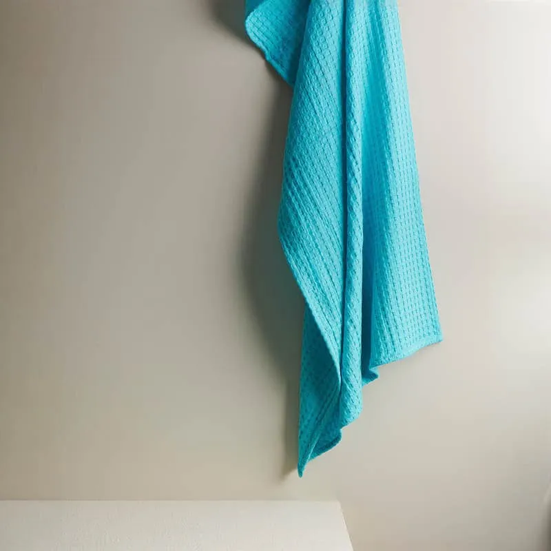 Pebble Glow Textured Waffle Bath Towel - Light Blue media 4