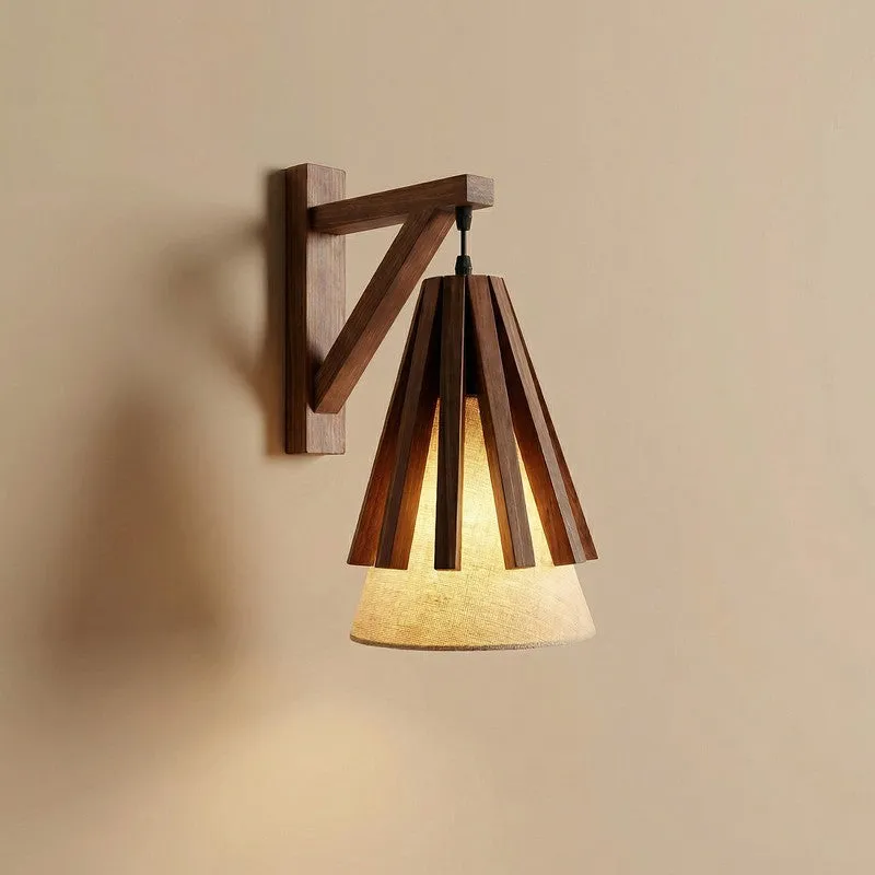 StripePulse Wooden Wall Lamp - Brown media 7