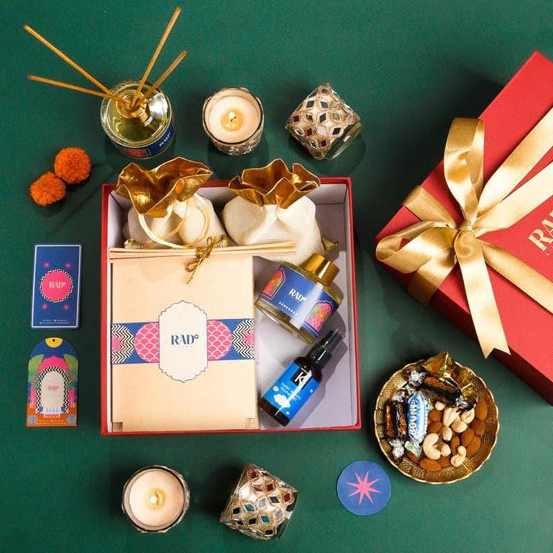Happy Cheer Gift Box media 3