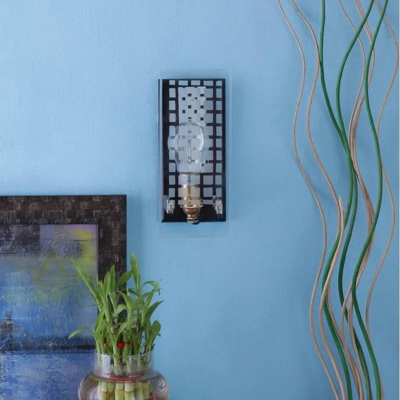 Chila Glass Wall Lamp media 3