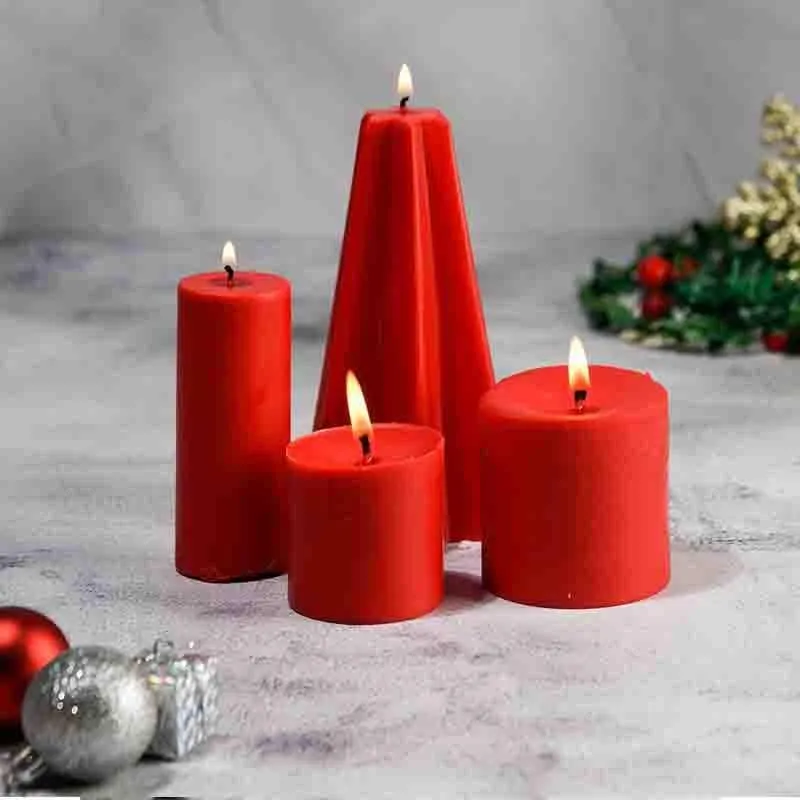 Christmas Corner - Set of 4 Pillar Candles - Bergamot & Vanilla Scented media 3
