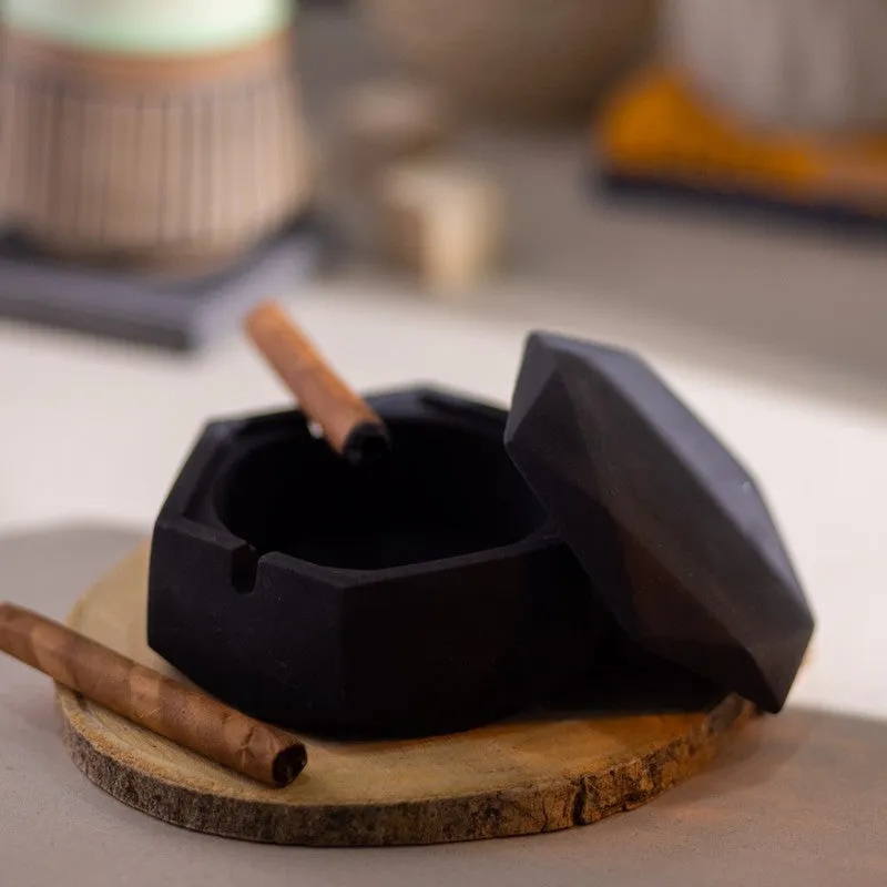 Barca Ash Tray - Black media 1