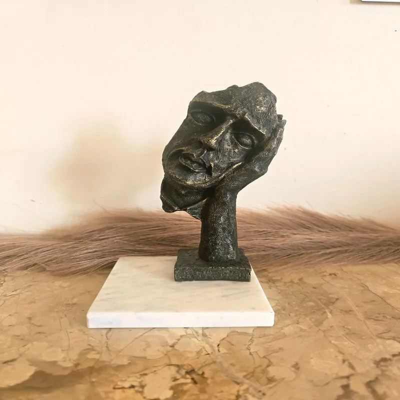 Modern Abstract Face Showpiece media 5