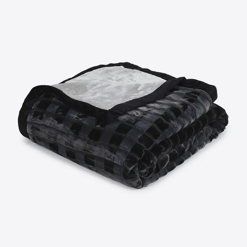 Monte Carlo Midnight Luxe Blanket - 720 GSM media 5