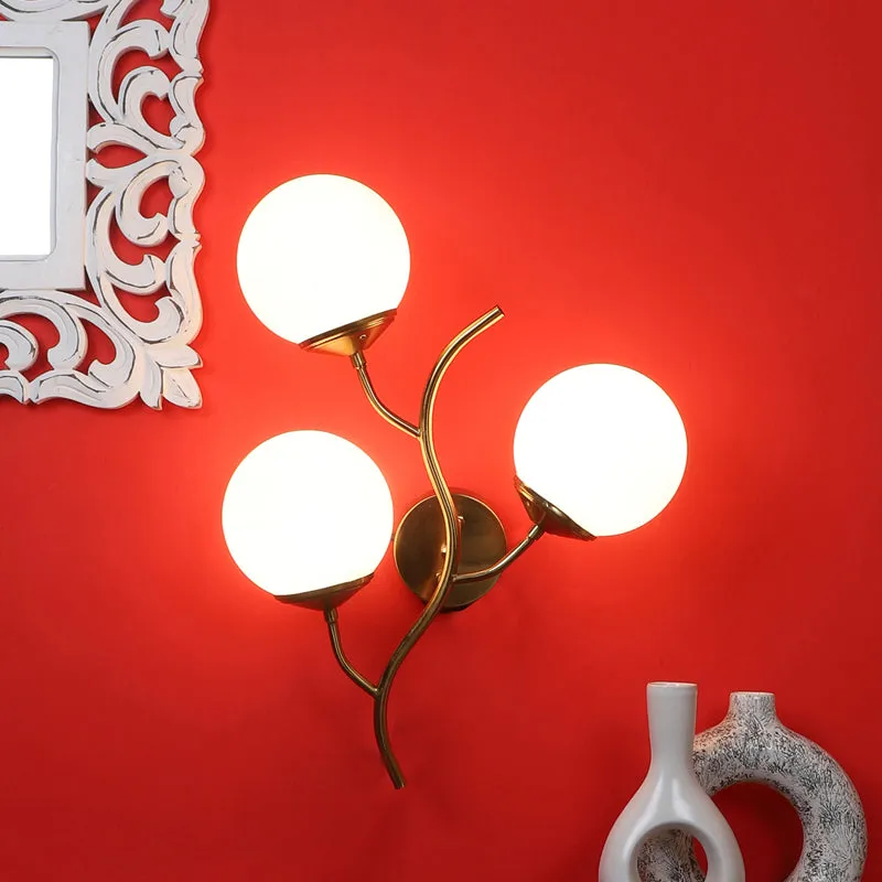 Lunella I Iron Wall Lamp media 1