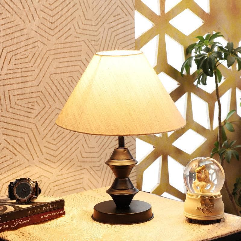 Sadeira Griifeth Fabric Table Lamp - White,Black
