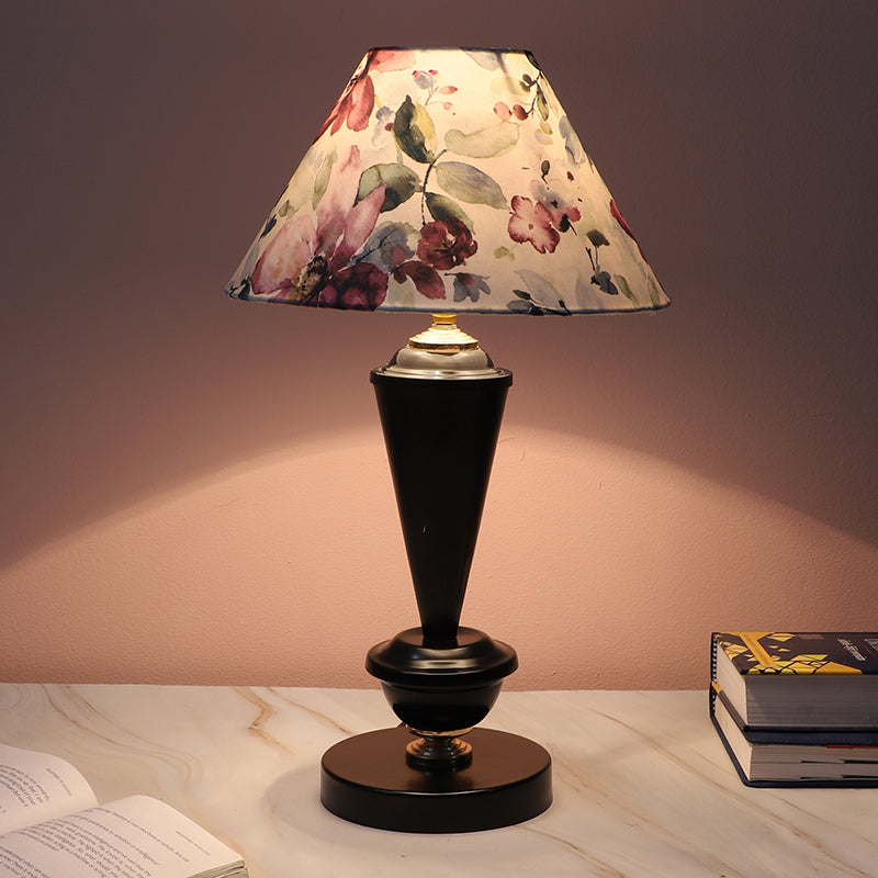 Lumikko Hydra Printed Iron Table Lamp - Multicolor