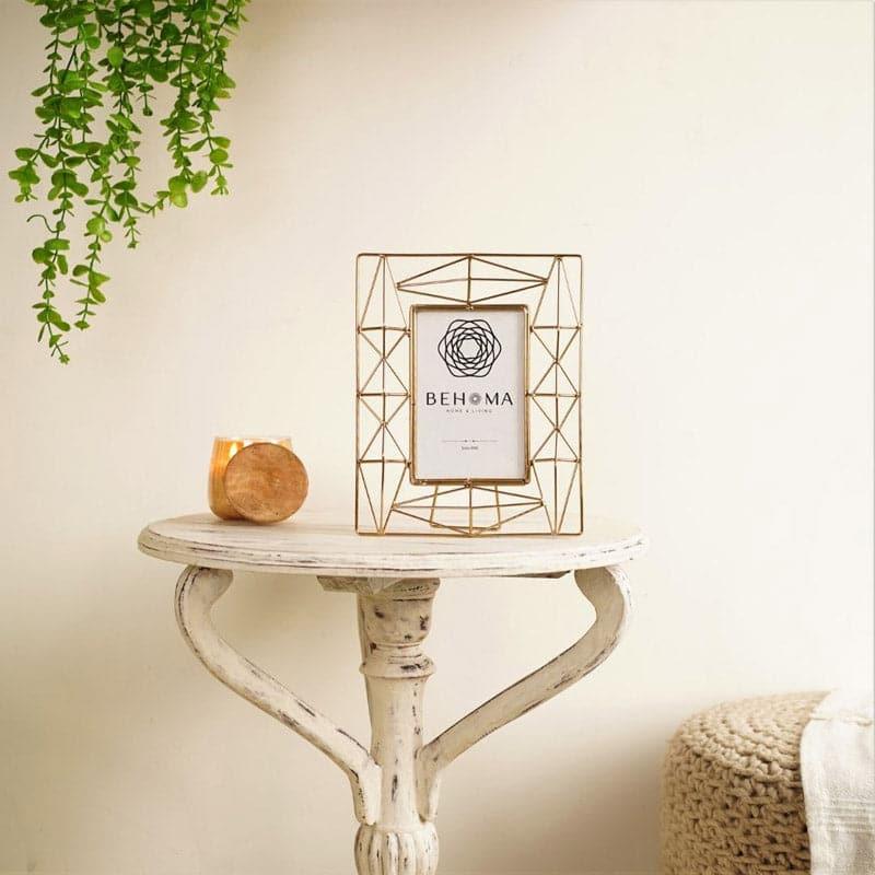 Geometric Jolly Photo Frame - Small | Vaaree