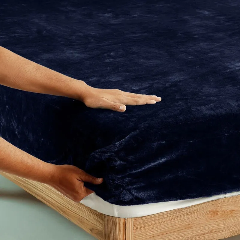 Casselle  Velvet Bedsheet (Navy Blue) - 300 GSM media 5