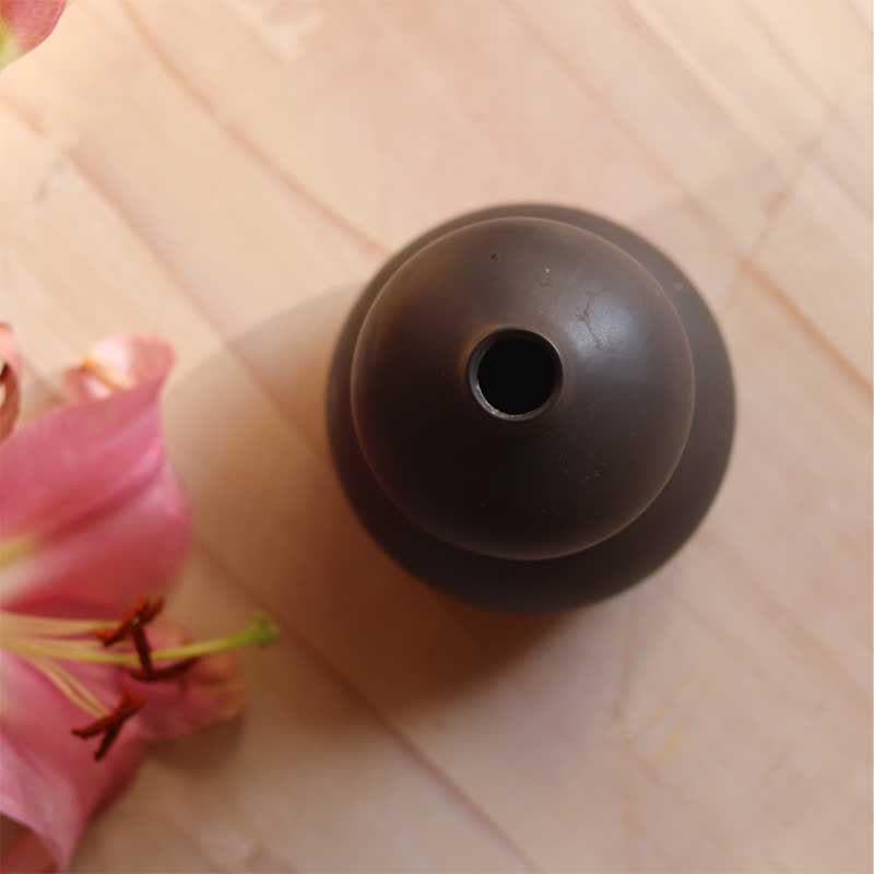 Double Bubble Vase media 4