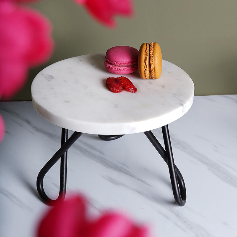 Crumbly Cake Stand media 3