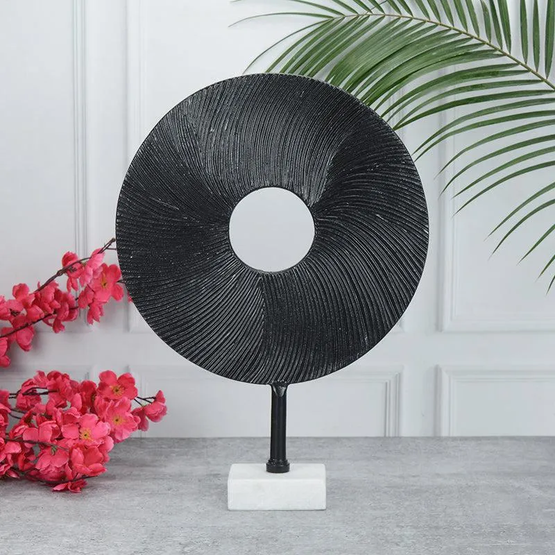 Solstice Loop Showpiece - Black media 1