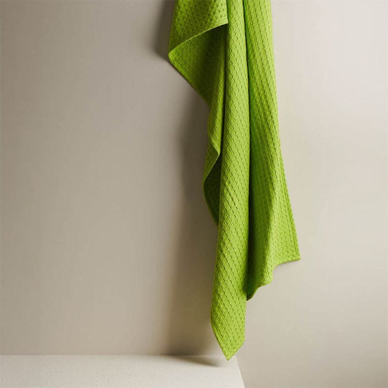Alyssa Textured Waffle Bath Towel - Green media 4