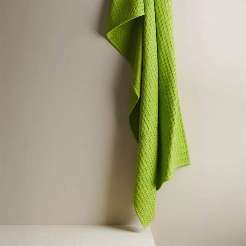Alyssa Textured Waffle Bath Towel - Green media 4