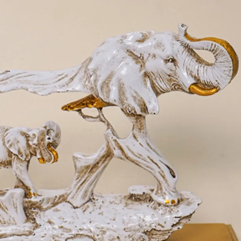 The Savannah Duo Resin Show Piece media 3