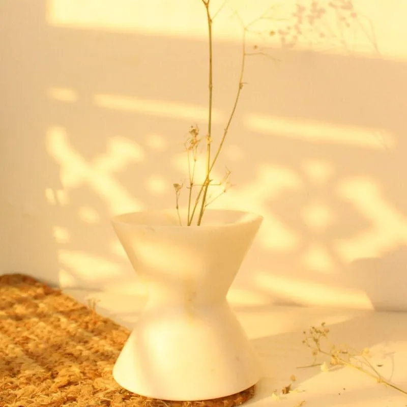 Dumroo Marble Vase media 1