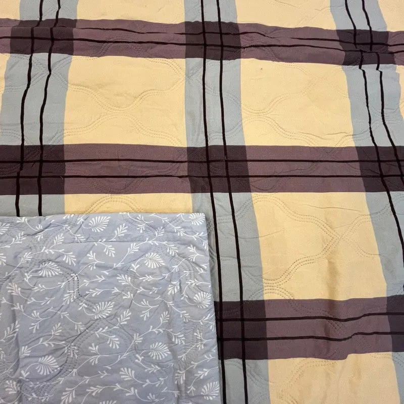 Cozy Checks Cotton Comforters - 300 GSM media 4