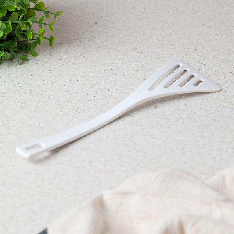 Flippo Turner Spoon media 3