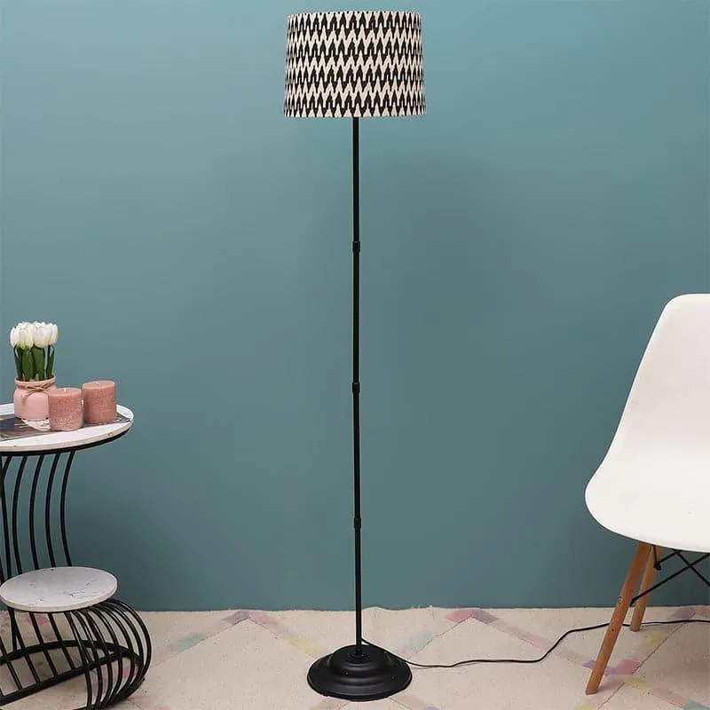 Chevronic Grido Floor Lamp media 4