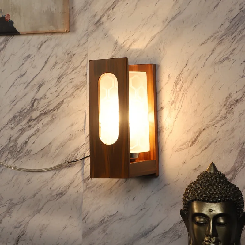 Drike Wooden Wall Lamp media 1